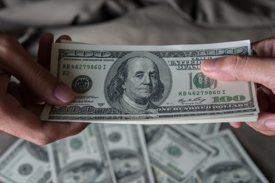 Cupo en dólares como alternativa al préstamo solidario