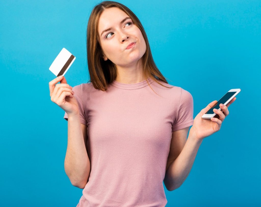 Cómo funciona el interés en pagos rotativos y cuotas
